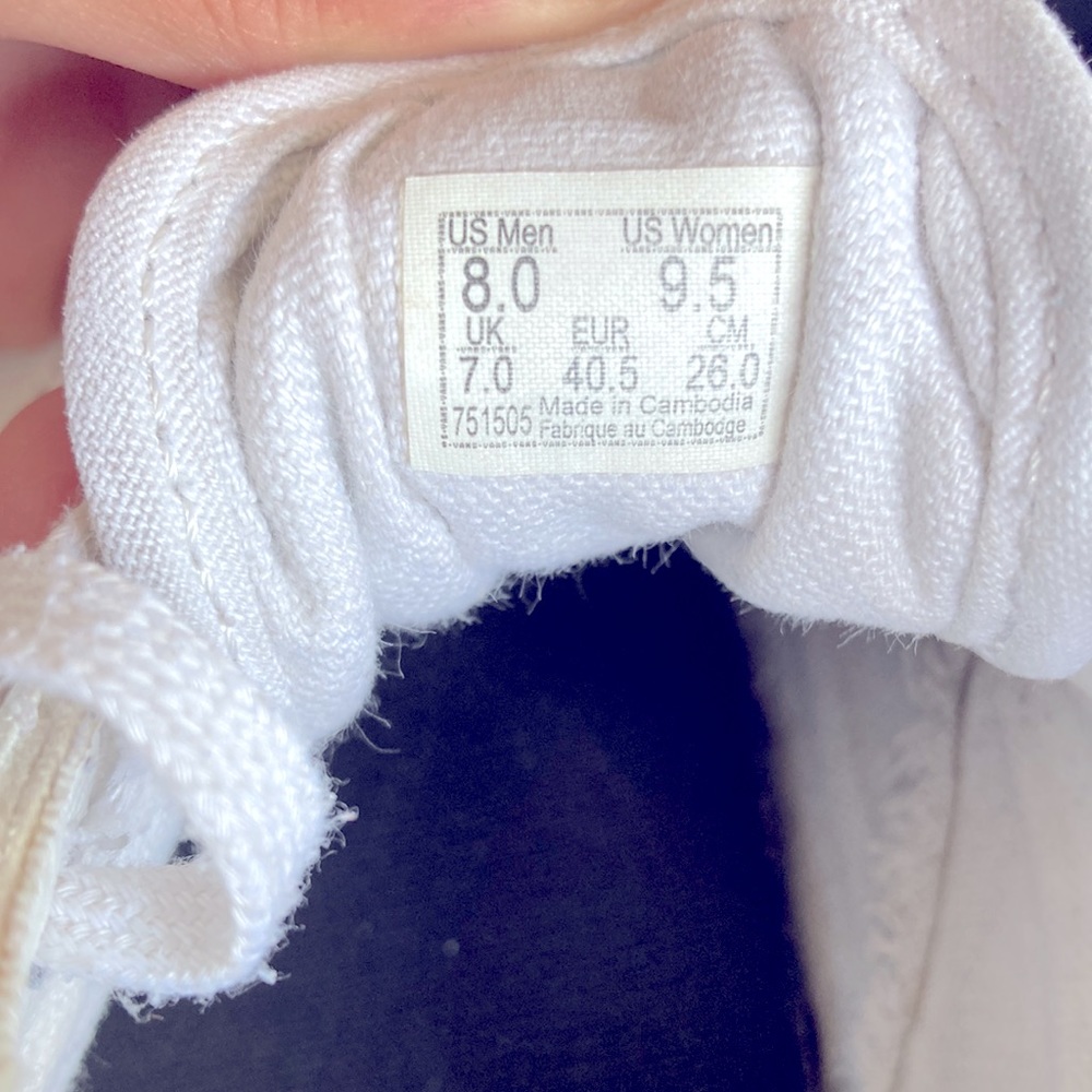 Vans - Picture 4 of 4